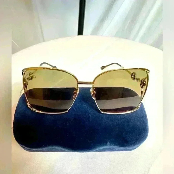 NWT! GUCCI Women's Sunglasses, Gold Frame with Velvet Blue Case GG1020S - Picture 1 of 13
